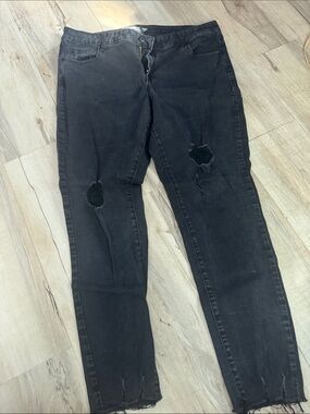 Old Navy Black Distressed Women's Jeans